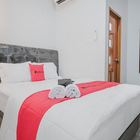 Reddoorz Syariah Near Siloam Hospital Kebon Jeruk Hotel Jakarta Kültér fotó